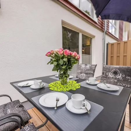 Lee - Prázdninový dům